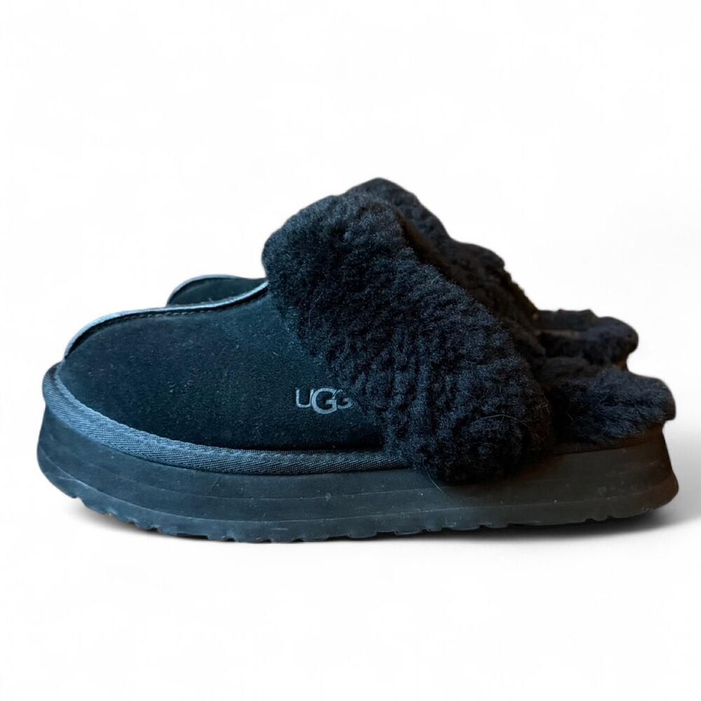 UGG Disquette Black Platform Slippers Women’s Size 8 Sheepskin Suede Cozy Slides